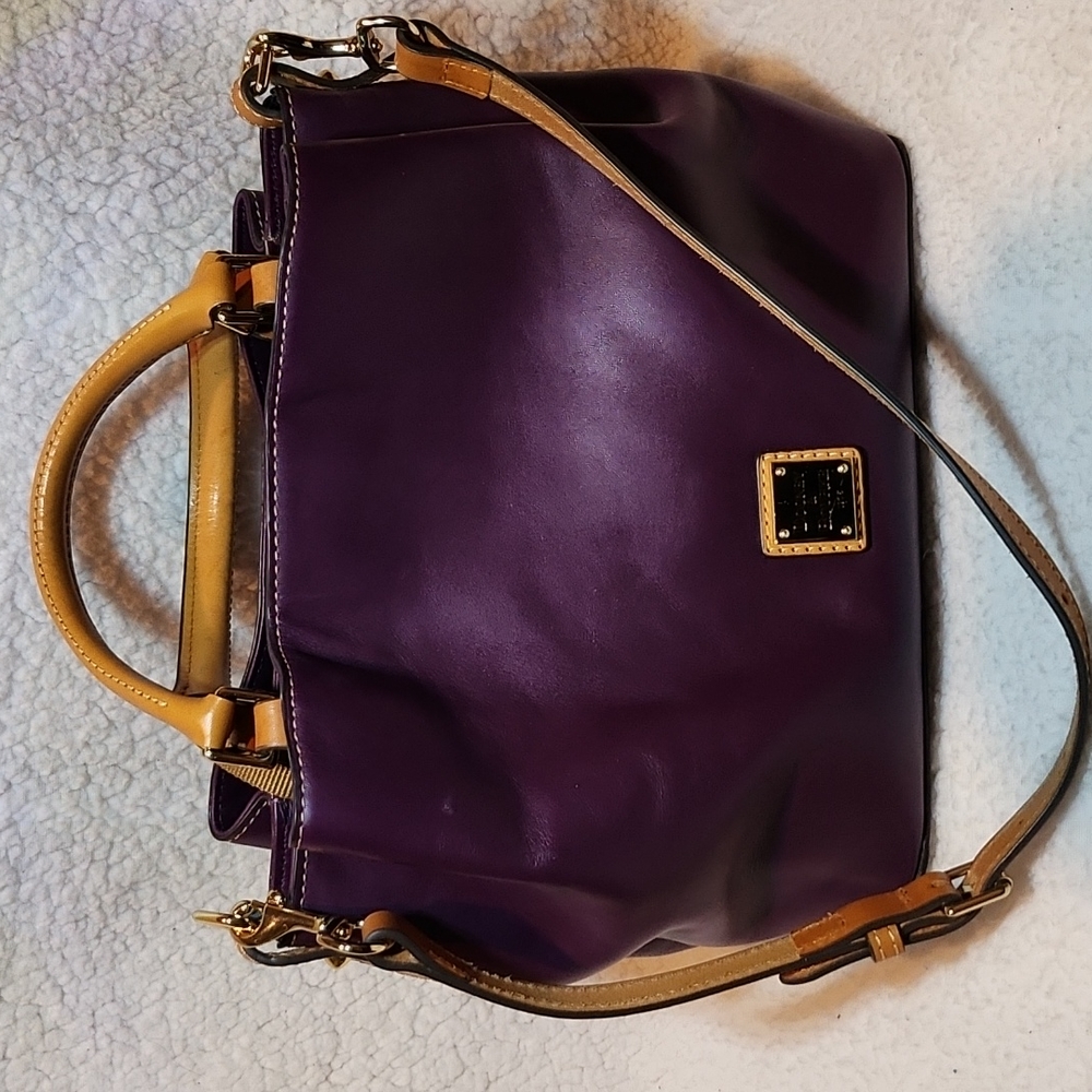 Dooney & Bourke bag